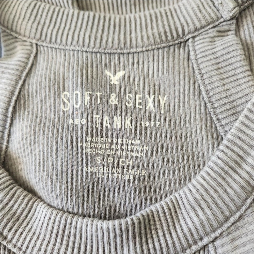 Cute Ribbed High Neck Tank - Picture 4 of 4